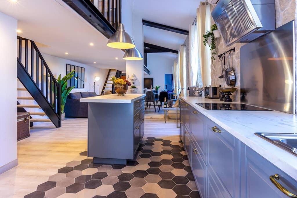 Penthouse Loft 5Min Palais Des Festivals And Beach Terrace View On Castle カンヌ エクステリア 写真
