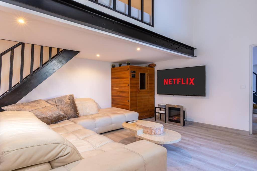 Penthouse Loft 5Min Palais Des Festivals And Beach Terrace View On Castle カンヌ エクステリア 写真